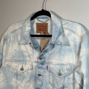 Levi’s Ex-Boyfriend Trucker Button Front Jacket Cloud Wash Bleach Denim NWT XL